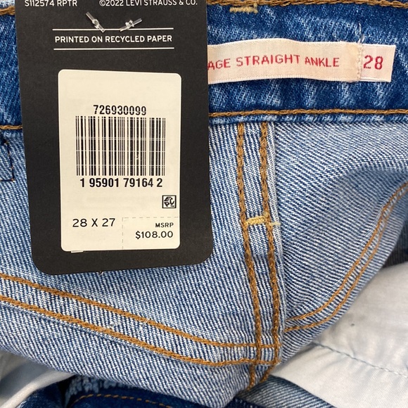 Levi’s Ribcage Straight Ankle - Picture 12 of 13